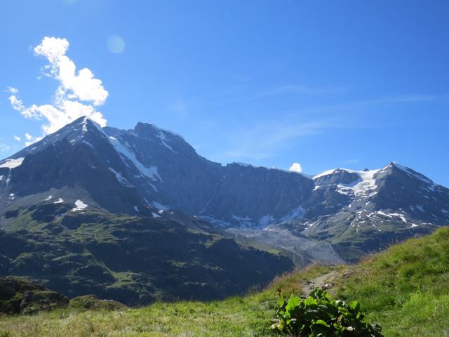 Blick zum Grand Combin Massiv. Morgen werden wir auf der anderen Seite sein