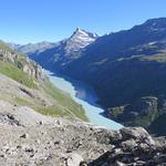 Blick auf den fjordartigen Mauvoisin-Stausee. Rechts oben der Le Pleureur