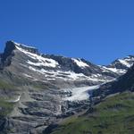 Blick auf die andere Seeseite mit dem Pleureur und zum riesigen Glacier du Giétro