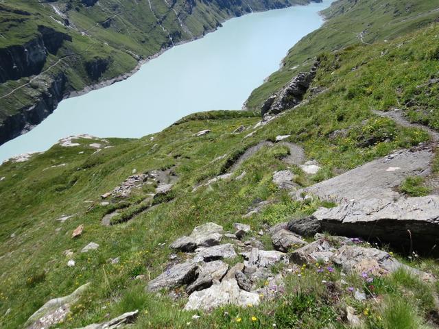 Blick hinunter zum zurückgelegten Weg