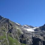 nach diesem Auf und Ab ist dies ein herrlicher Rastplatz mit Blick auf die gegenüberliegende Kette des Pleureur