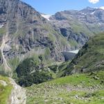 Tiefblick zur Staumauer des Lac de Mauvoisin