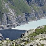 Blick zum Lac de Mauvoisin. Gut ersichtlich der Weg den wir am Vortag durchwandert haben