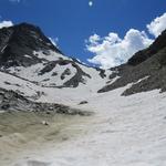 bis in den Hochsommer hinein ist hier mit Schneefelder zu rechnen