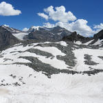 schönes Breitbildfoto mit Blick auf den Pleureur, Glacier du Giétro, Mont Blanc de Cheilon und rechts der Col des Otanes