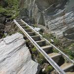 Treppen und Ketten vereinfachen den Aufstieg