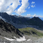 schönes Breitbildfoto aufgenommen kurz vor dem Col des Otanes. Rechts tief unter uns, das Val de Bagnes