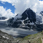 der einmalige Aussichtspunkt bedeutet die Krönung der Wanderung. Was für ein Panorama!