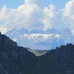 der Blick reicht bis zu Dents du Midi. Was für ein Erlebnis, als wir dort oben standen