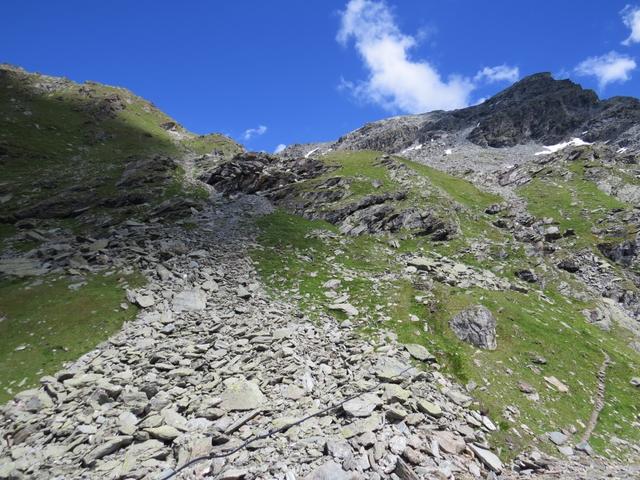 Blick hinauf zum Col des Otanes