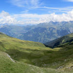 Breitbildfoto aufgenommen auf dem Col de Mille mit Blick ins Val d'Entremont