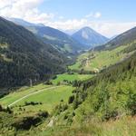 Blick ins Val d'Entremont und zum Le Catogne