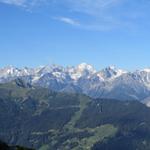 schön aufgereiht: Grand Golliat, Mont Dolent, Tour Noir, Aiguille d'Argentière und Aiguille du Tour