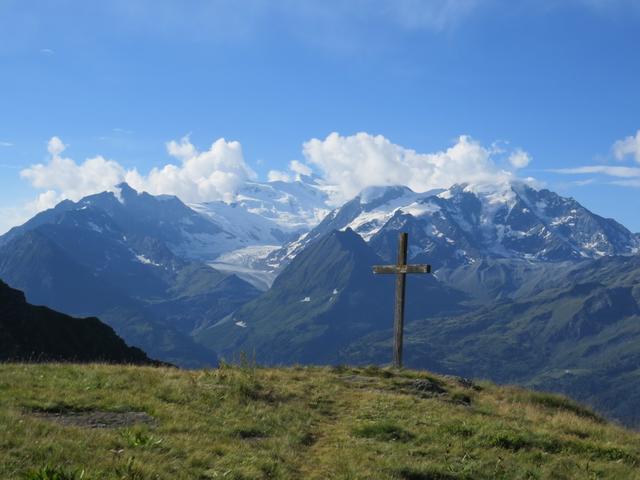 auf der anderen Talseite des Val de Bagnes, zeigt sich nun das gewaltige Grand Combin Massiv