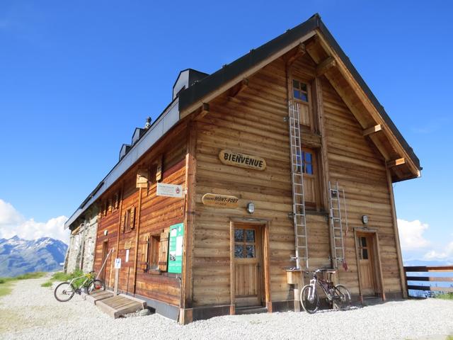 die schöne Cabane du Mont Fort. 2001 komplett renoviert und erweitert.