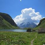 auf 2215 m.ü.M. erreichen wir den Lac de Louvie