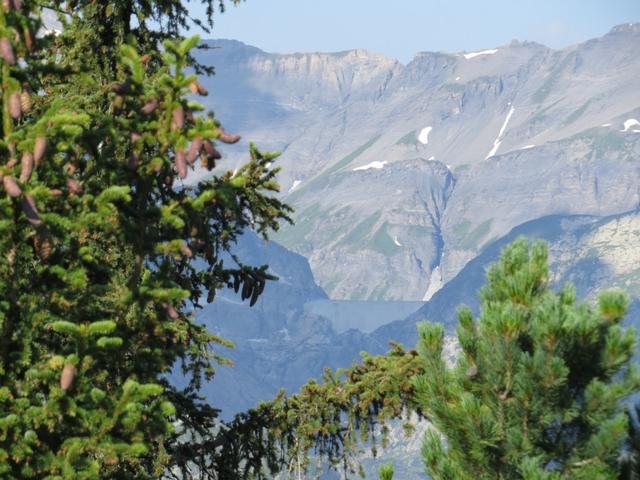 Blick auf den Stausee des Lac d'Emosson. Den haben wir besucht als wir den Le Cheval Blanc bestiegen haben