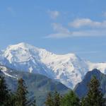 mit einem traumhaften Ausblick auf den Mont Blanc, den höchsten Gipfel der Alpen...