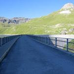 wir überqueren die Staumauer des Lac de Moiry. Der See ist nicht so gross wie die westlichen Nachbarn (Dix- und Mauvoisin)...