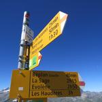 Wegweiser auf dem Col de Torrent 2916 m.ü.M.