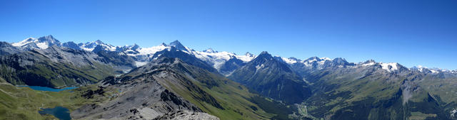 traumhaft schönes Breitbildfoto, mit Blick in die Walliser Bergwelt