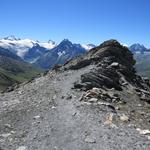 auf der kleinen Ebene bei Punkt 3139 m.ü.M., nehmen wir das Mittagessen zu uns, und geniessen die traumhafte Aussicht