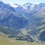 Tiefblick ins Val d'Hérens, Evolène und Les Haudères