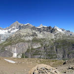 schönes Breitbildfoto mit Blick auf Dent Blanche, Ober Gabelhorn, Zinalrothorn und Mettelhorn