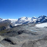 traumhaft schönes Breitbildfoto. Zinalrothorn, Weisshorn, Mischabelgruppe mit Dom, Monte Rosa, Liskamm, Zwillinge und Breithorn