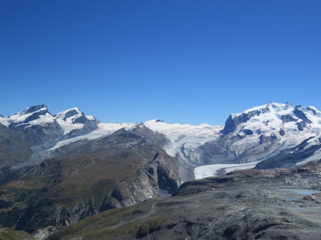 Allalinhorn 4027m, Rimpfischhorn 4199m, Strahlhorn 4190m, Weissgrat, Dufourspitze 4634m und Monte Rosa 4554m