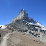 Blick zurück und hinauf zum Matterhorn