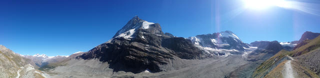 sehr schönes Breitbildfoto. Links die Mischabelkette, Matterhorn und rechts Dent d'Hérens