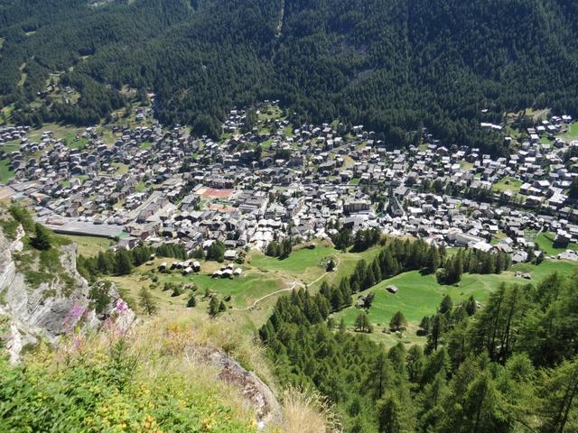 Tiefblick nach Zermatt