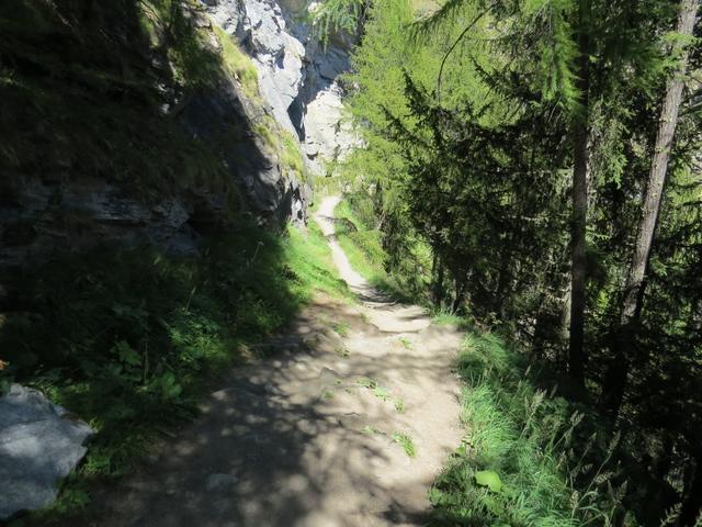 ...verlassen wir nach der schönen Kaffeepause die Aussichtsterrasse von Alterhaupt