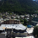 schönes Breitbildfoto aufgenommen bei Bodmen mit Blick auf Zermatt