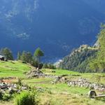 Tiefblick ins Mattertal, das zum Teil noch im Schatten liegt