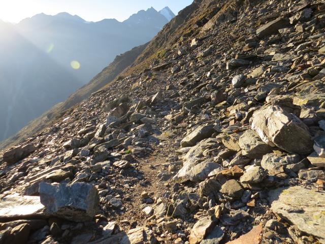 mit etwas Auf und Ab quer durch das Couloir Chella...