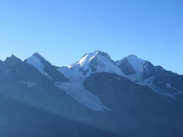 Blick zum Mischabelmassiv mit Dom, der höchste ganz in der Schweiz liegende Gipfel