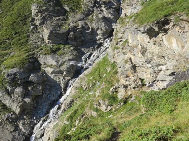 ...des Holzzügji, auf einen jener Tobel, durch die das Gletscherwasser talwärts rauscht