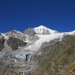 Blick hinauf zur Nordostflanke des Weisshorn, 2000 Meter über unseren Köpfen!