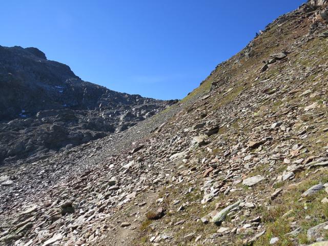...unfehlbar an der Südostflanke des Piz Tuma hinauf