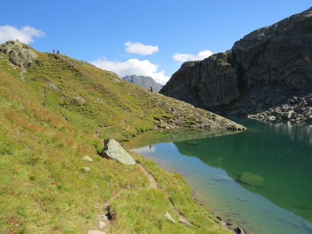 ...geht es Richtung Weggabelung Punkt 2351 m.ü.M.