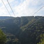 die Bergfahrt mit der Luftseilbahn ist ein Erlebnis, das nur Schwindelfreie so richtig geniessen können