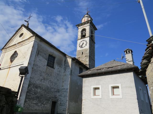 die Kirche und der elegante Kirchturm konnte nur dank des Beitrags und der Arbeit ganzer Auswanderergenerationen erbaut werden