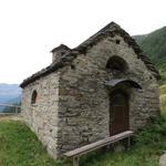 ...zur kleinen Kapelle von Sassello 1581 m.ü.M. führt