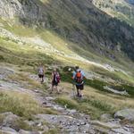 ...und wandern nun abwärts zur Alpe di Categn. Der Stall ist von hier schon zu sehen