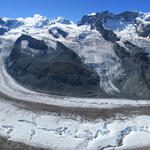 traumhaft schönes Breitbildfoto. Vom Gornergrat hat man die Sicht auf 29 Viertausender