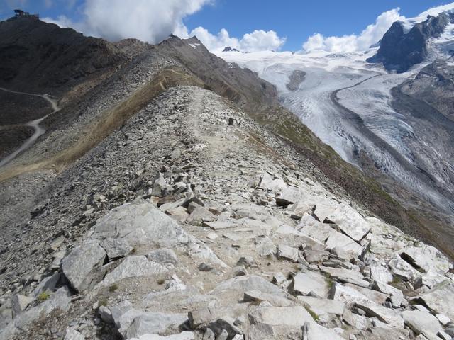 ...zur Weggabelung bei Punkt 3095 m.ü.M.,...