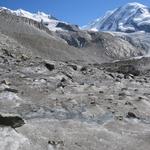 wir ziehen die Steigeisen ab, und weiter geht unsere Wanderung über den Gornergletscher