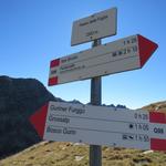 Wegweiser beim Passo della Foglia 2353 m.ü.M.
